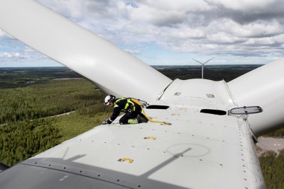 Service technician 
Finland 
V126 3.3MW
