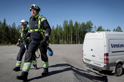 Service technician 
Finland 
V126 3.3MW
